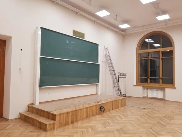 Колонная (подъемная) доска (Подходит для комплектации с настенной ЖК-панелью)